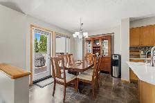 River Park South - 4 Beds - 4 Baths - Finished Basement - Photo 3
