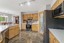 River Park South - 4 Beds - 4 Baths - Finished Basement - Photo 5