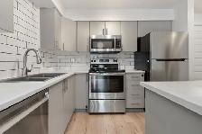 Bright & Modern 2 Bedroom Condo Close to Downtown - Photo 11