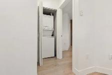 Bright & Modern 2 Bedroom Condo Close to Downtown - Photo 18