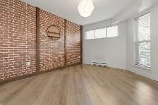 Bright & Modern 2 Bedroom Condo Close to Downtown - Photo 19
