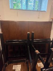 kitchen  table  and chairs - Photo 4