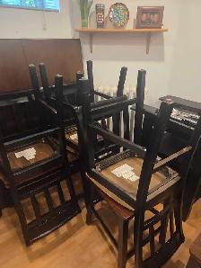 kitchen  table  and chairs - Photo 7
