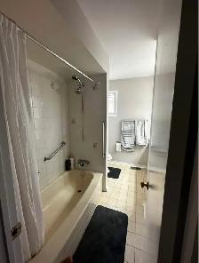 Private Room near SquareOne for Rent - Photo 3