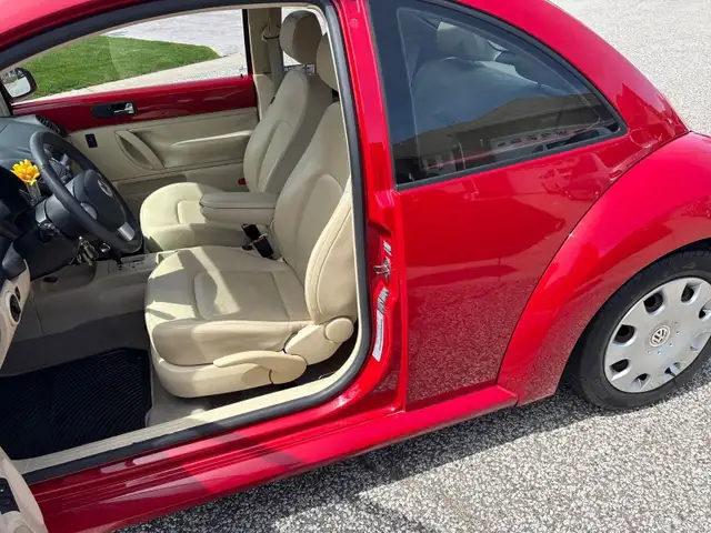 VOLKSWAGEN BEETLE FOR SALE / TRADE.