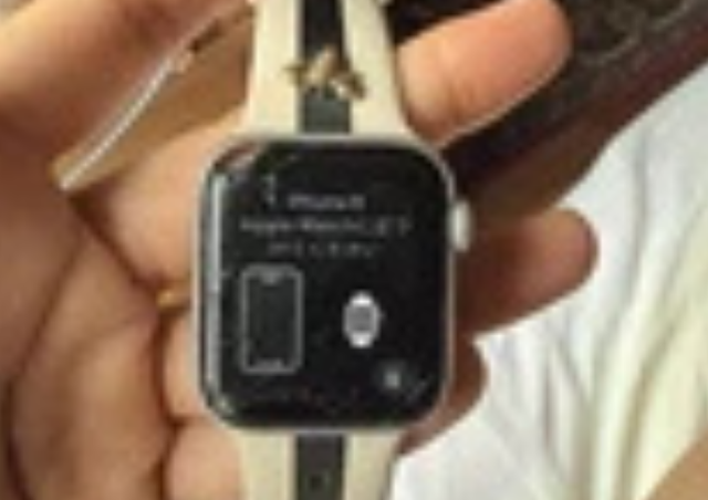 Professional Care for Your Damaged watch – Fast & Convenient.