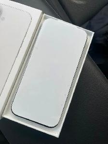 iPhone 17 brand new in box - Photo 2