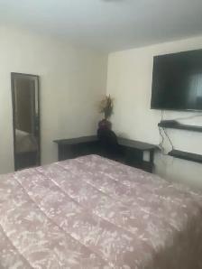 All inclusive master bedroom rm in Holyrood @775/month or 350/wk - Photo 5
