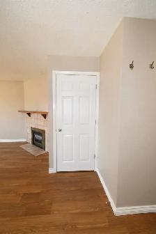 3-Bedroom 1-Bathroom l 8077A Rochester Crescent l Upper Unit - Photo 5