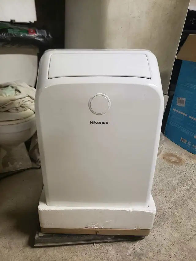 Hisense 10,000 BTU Portable Air Conditioner with Remote – Like N