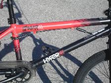 LIKE BRAND NEW BOY'S 20' HYPER SPINNER PRO MODEL STUNT BMX BIKE! - Photo 5