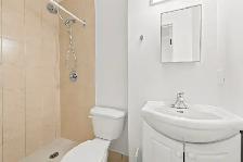 Apartment For Rent in Beautiful Corso Italia St Clair - Photo 13