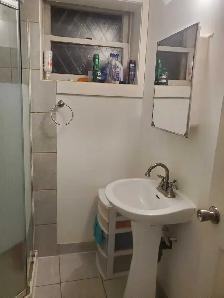 Room for Rent near U of A - Photo 9