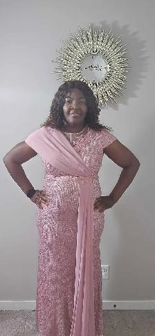 stunning dress - Photo 3