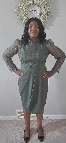 stunning dress - Photo 5