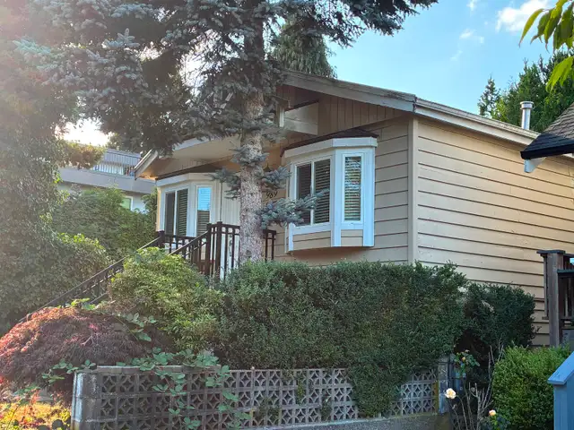 $780 Vancouver West Side Private Single Furnished Room