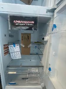 NEW 24" Whirlpool Counter Depth Top Freezer Fridge (11.6 Cu.Ft) - Photo 4