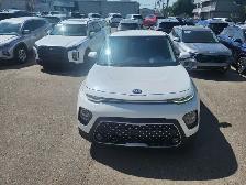 2020 Kia Soul EX Local Trade, Rear Camera, Heated Seats, Apple C - Photo 10