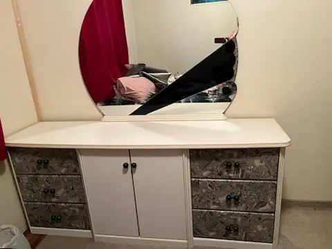BEDROOM SUITE
