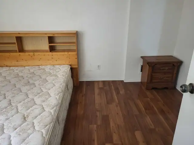 Room 4 rent 4 females only in Ne