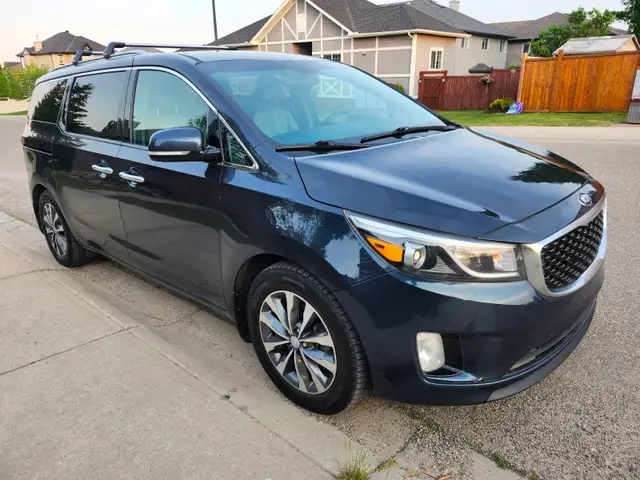 2017 KIA SEDONA SX leather seats Compare Sienna Odyssey Caravan
