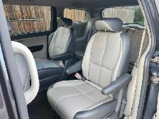2017 KIA SEDONA SX leather seats Compare Sienna Odyssey Caravan - Photo 9