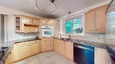 NORTH YORK BAYVIEW YORKMILLS  HOUSE 3 ROOM  2 BATH   PARKING - Photo 2