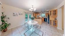 NORTH YORK BAYVIEW YORKMILLS  HOUSE 3 ROOM  2 BATH   PARKING - Photo 3