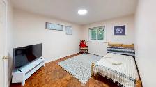 NORTH YORK BAYVIEW YORKMILLS  HOUSE 3 ROOM  2 BATH   PARKING - Photo 7