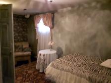 Queen size private clean room in exe  home  with outdoor pool - Photo 3