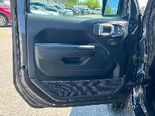 2023 Jeep Gladiator - Photo 9