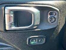 2023 Jeep Gladiator - Photo 10