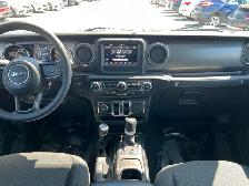 2023 Jeep Gladiator - Photo 22