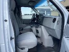Ford E-series Base 2024 - Photo 9