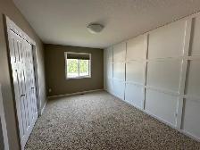 Spacious Pet Friendly 4 Bed Full House in Timberstone Park! - Photo 6