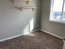 LIKE NEW 3 BEDROOM WITH HEATED GARAGE IN SYLVAN LAKE - Photo 6