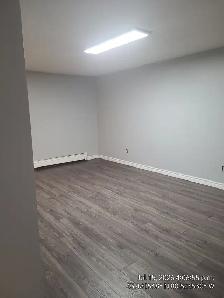 UPDATED ONE BEDROOM APARTMENT ON REGINA ST. N - Photo 12