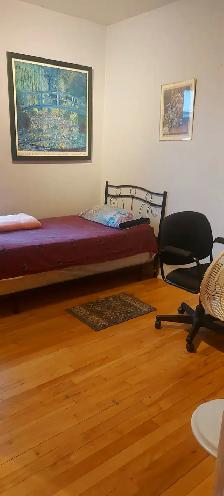 Room For Girls,Near Metro Plamondon/PARC/Monk/Frontnec - Photo 2