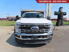 2023 Ford Super Duty F-550 DRW - Photo 2