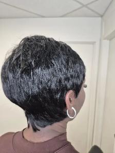 We are hiring! Braider,Loctician, salon assistant - Photo 6