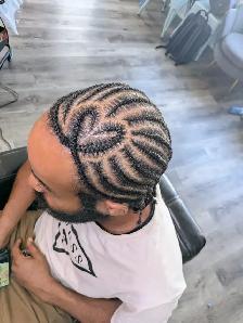 We are hiring! Braider,Loctician, salon assistant - Photo 20