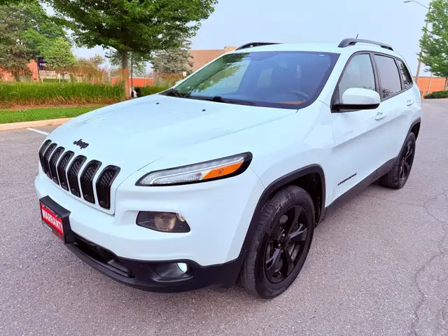 2015 Jeep Cherokee Latitude 4dr SUV 4WD (2.4L 4cyl 9A)