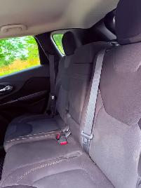 2015 Jeep Cherokee Latitude 4dr SUV 4WD (2.4L 4cyl 9A) - Photo 10
