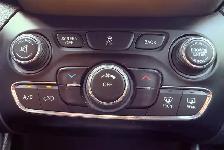 2015 Jeep Cherokee Latitude 4dr SUV 4WD (2.4L 4cyl 9A) - Photo 24