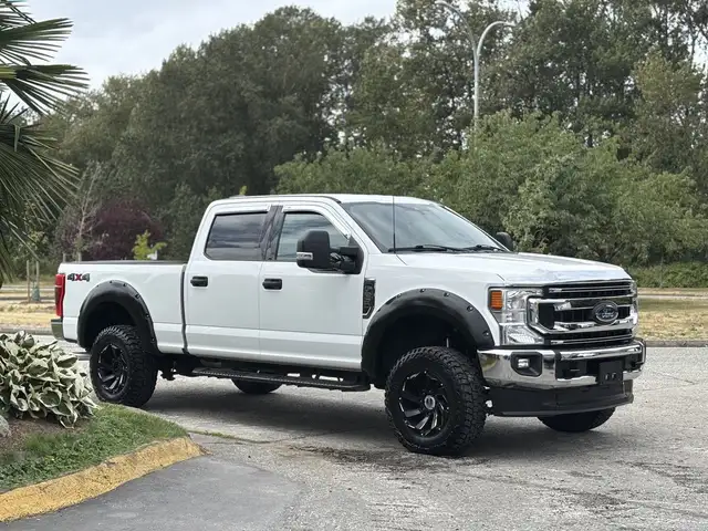 2022 Ford F-250 XLT 4x4 SD Super Cab 8 ft. box 164 in. WB SRW Au