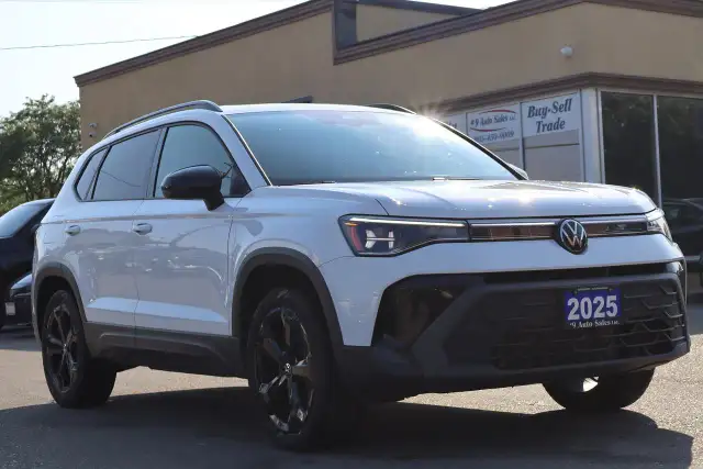 2025 Volkswagen Taos Comfortline Black Edition 4MOTION