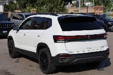2025 Volkswagen Taos Comfortline Black Edition 4MOTION - Photo 4