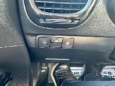 2014 Kia Soul Two-Tone Fathom Blue/White Special Edition - Photo 15