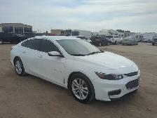 2018 Chevrolet Malibu - Photo 2