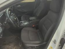 2018 Chevrolet Malibu - Photo 13